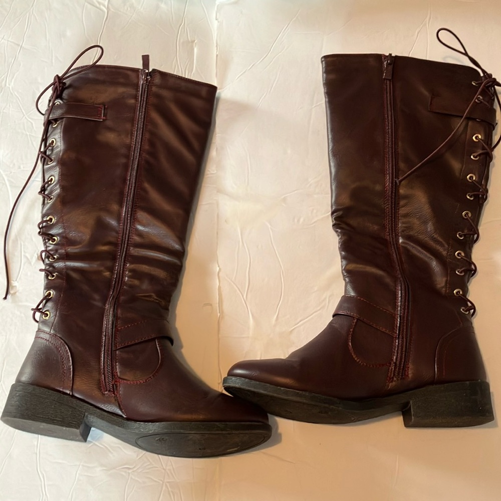 Women’s Wanted burgundy boots Sz 6.5 M